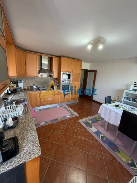 Moradia T3 para Venda em Lomba