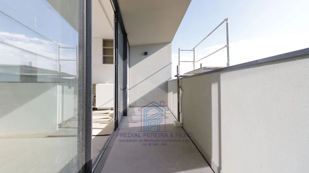 Apartamento T2 para Venda em Rio Tinto Foto 10