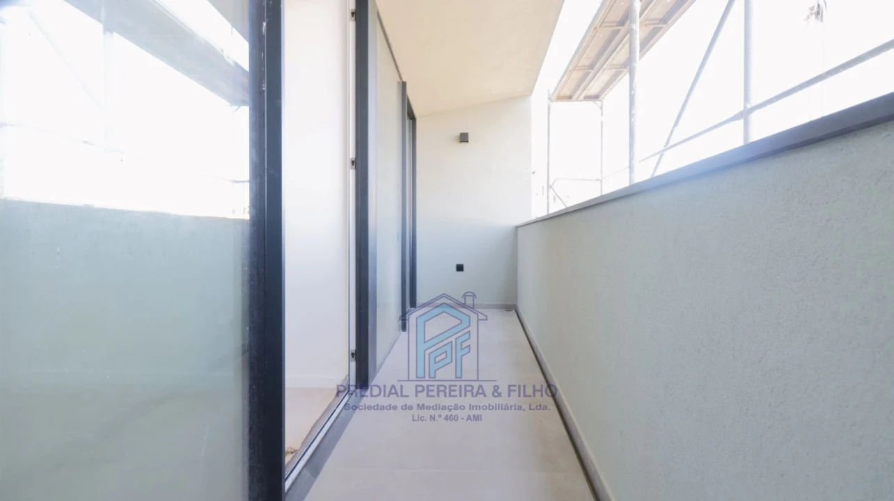 Apartamento T2 para Venda em Rio Tinto Foto 18