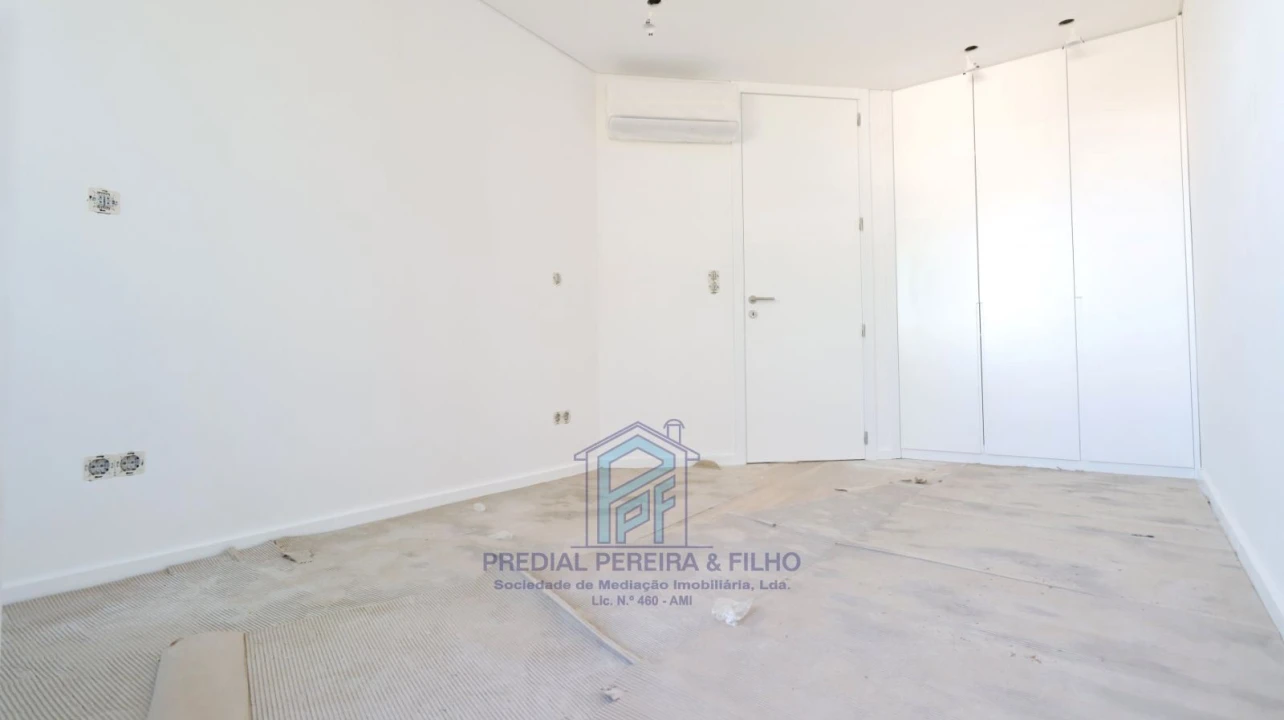 Apartamento T2 para Venda em Rio Tinto Foto 21