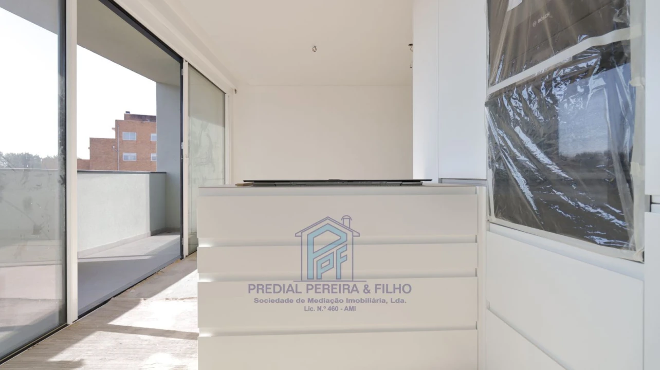 Apartamento T2 para Venda em Rio Tinto Foto 9