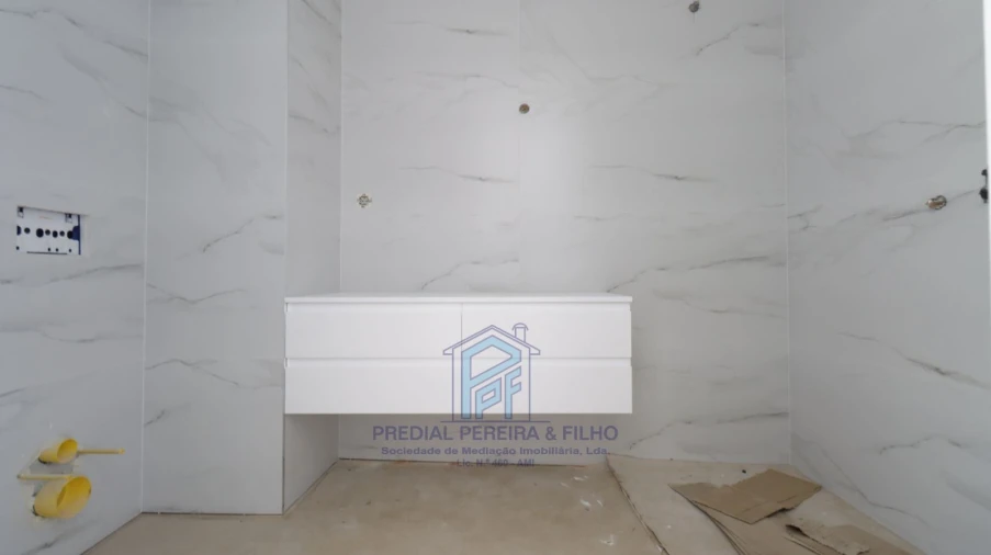 Apartamento T2 para Venda em Rio Tinto Foto 11