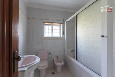 Moradia T3 para Venda em Nossa Senhora da Piedade