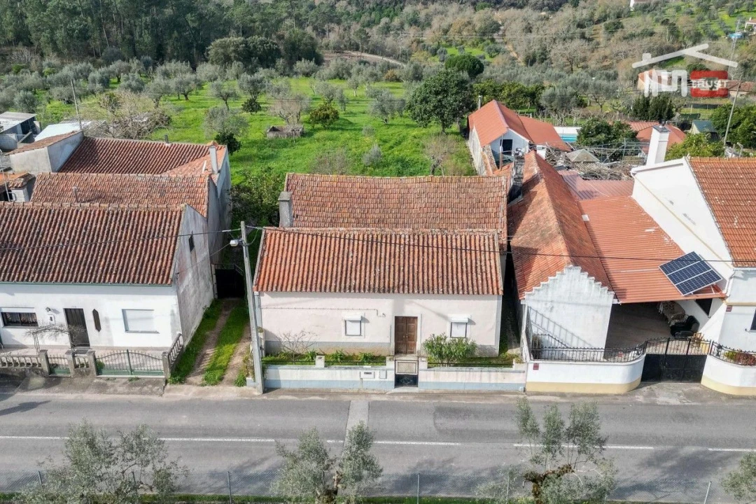 Moradia T2 para Venda em Seiça Foto 17