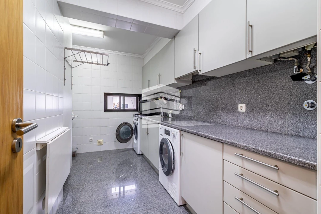Apartamento T4 para Venda em Funchal (Santa Maria Maior) Foto 16