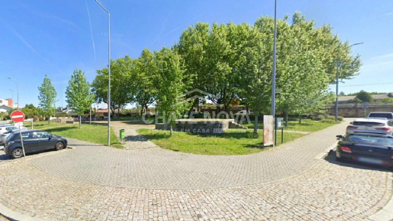 Terreno para Venda em Arcozelo Foto 7