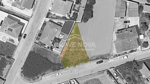 Terreno para Venda em Arcozelo