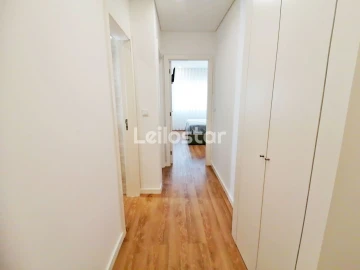 Apartamento T3 para Arrendamento em Arcozelo