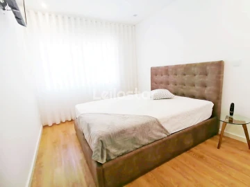 Apartamento T3 para Arrendamento em Arcozelo