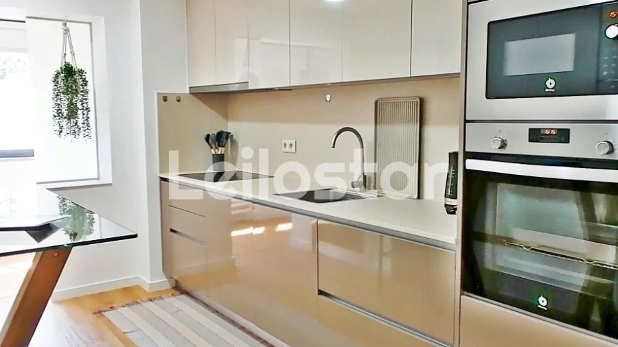 Apartamento T3 para Arrendamento em Arcozelo
