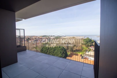 Apartamento T4 para Venda em Arcozelo