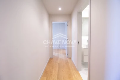 Apartamento T4 para Venda em Arcozelo