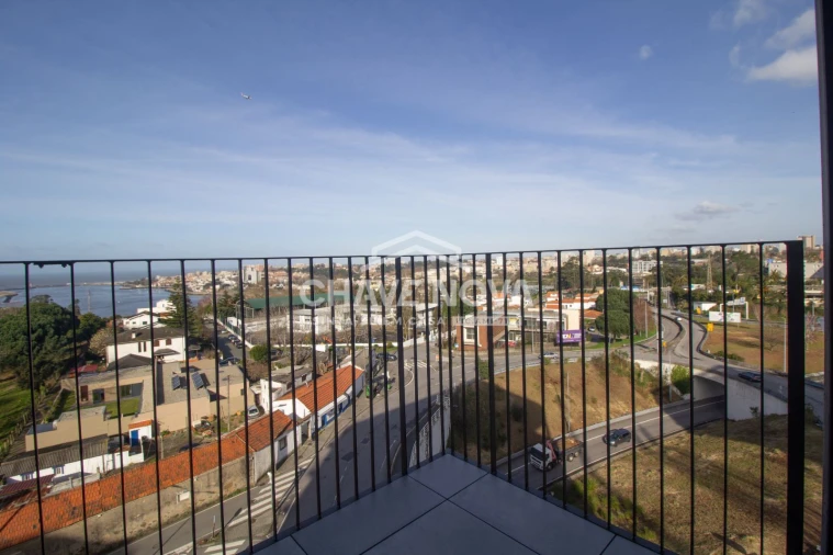 Apartamento T4 para Venda em Arcozelo Foto 3