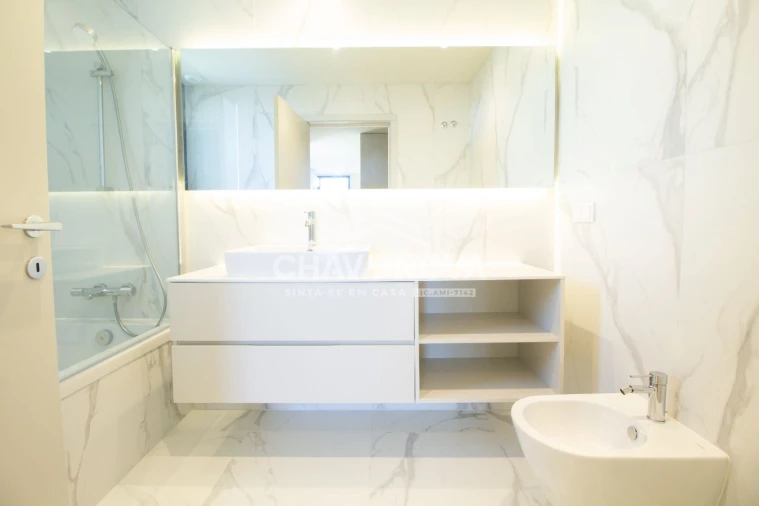Apartamento T4 para Venda em Arcozelo Foto 8