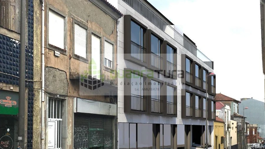 Loja para Venda em Arcozelo