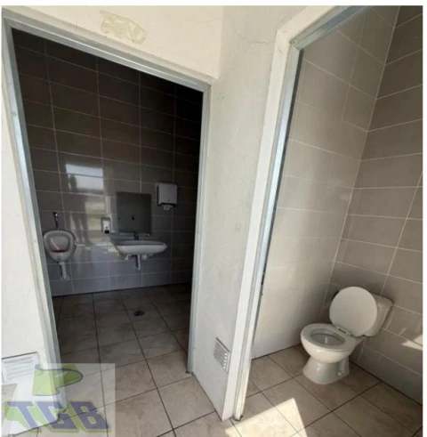 Armazém para Venda em Vila Franca das Naves e Feital