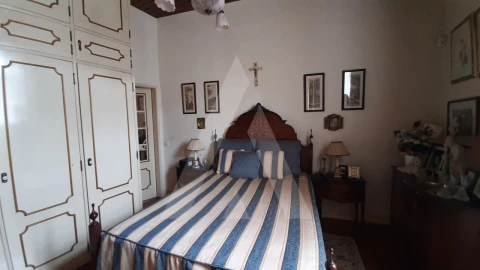 Moradia T5 para Venda em São Brás de Alportel