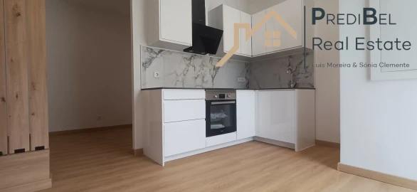 Apartamento T1 para Venda em Cacém e São Marcos