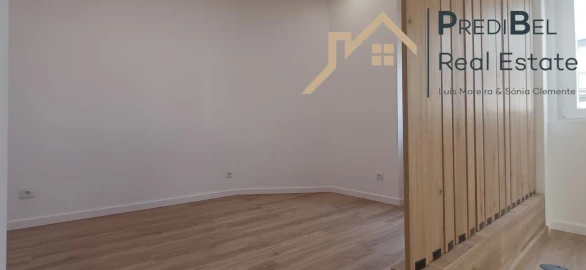 Apartamento T1 para Venda em Cacém e São Marcos