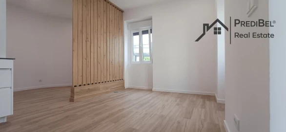 Apartamento T1 para Venda em Cacém e São Marcos