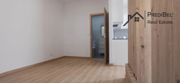 Apartamento T1 para Venda em Cacém e São Marcos