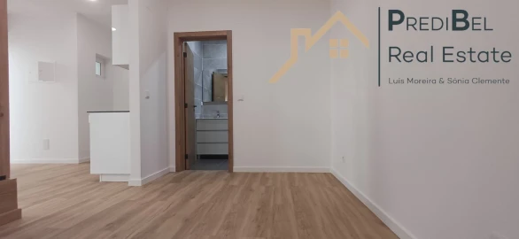 Apartamento T1 para Venda em Cacém e São Marcos