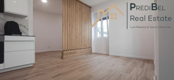 Apartamento T1 para Venda em Cacém e São Marcos