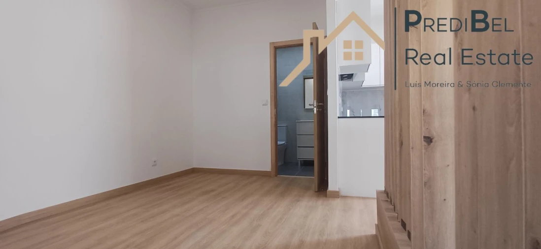 Apartamento T1 para Venda em Cacém e São Marcos Foto 7