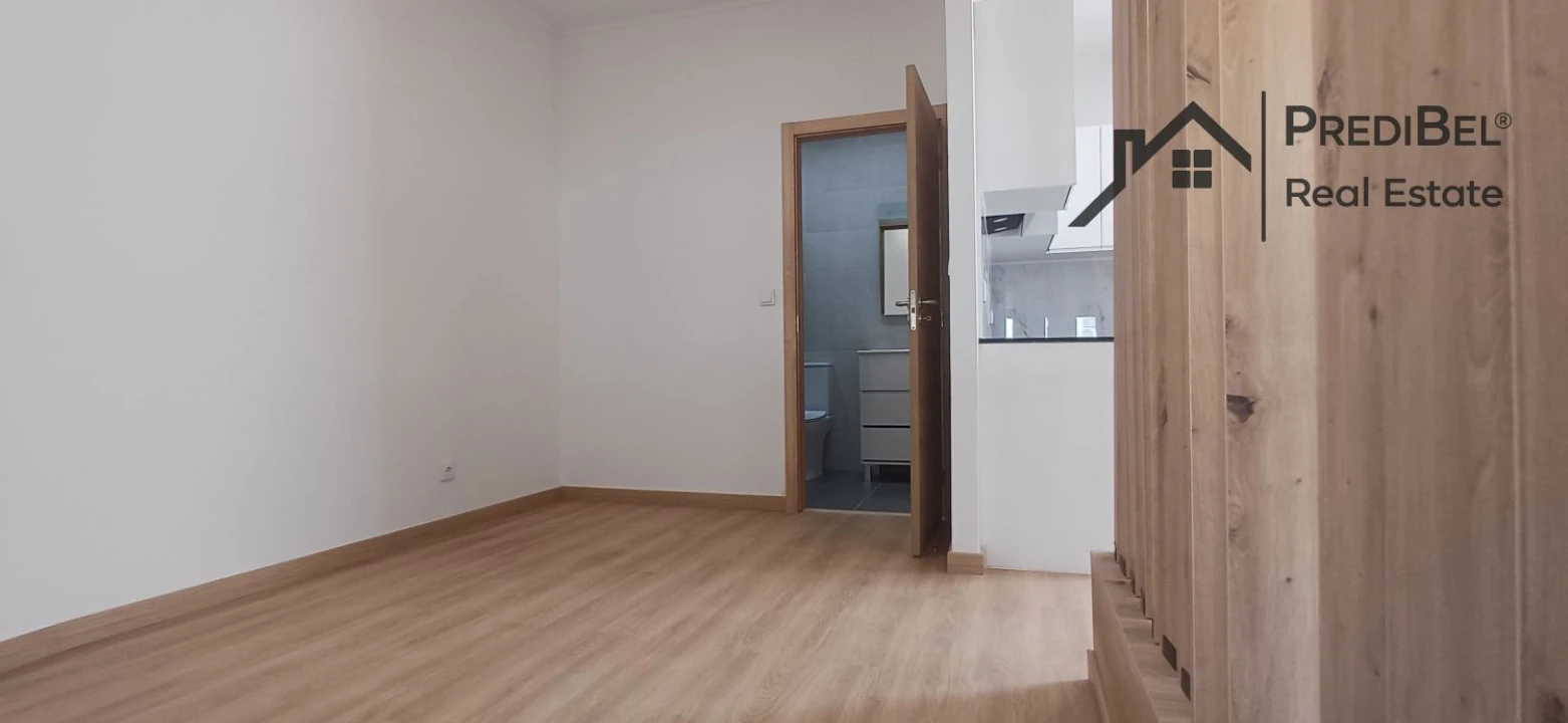 Apartamento T1 para Venda em Cacém e São Marcos Foto 12
