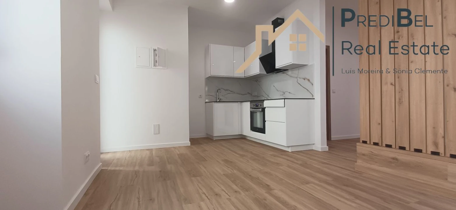 Apartamento T1 para Venda em Cacém e São Marcos Foto 23