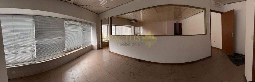 Loja para Arrendamento em Bougado (São Martinho e Santiago)