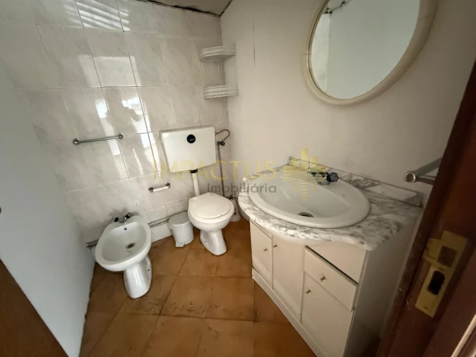 Loja para Arrendamento em Bougado (São Martinho e Santiago) Foto 5