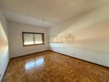 Apartamento T2 para Venda em Custóias, Leça do Balio e Guifões