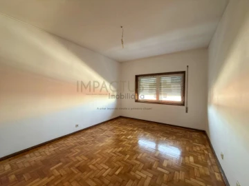 Apartamento T2 para Venda em Custóias, Leça do Balio e Guifões