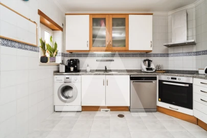 Apartamento T3 para Venda em Poiares (Santo Andre)