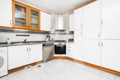 Apartamento T3 para Venda em Poiares (Santo Andre)