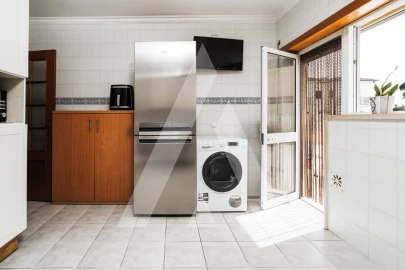 Apartamento T3 para Venda em Poiares (Santo Andre)