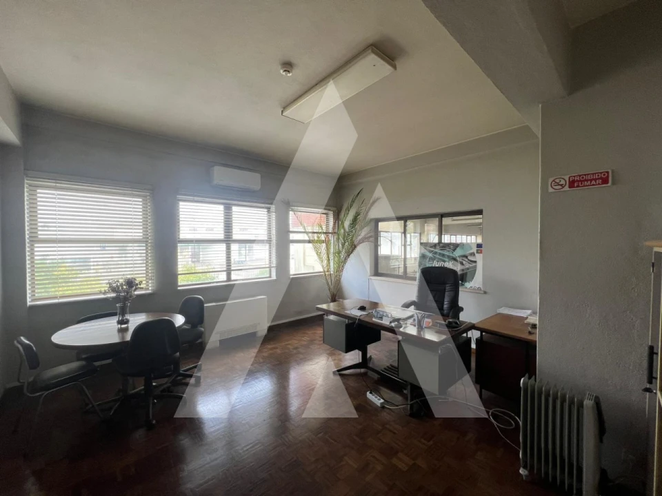 Armazém para Arrendamento em Barcarena Foto 6