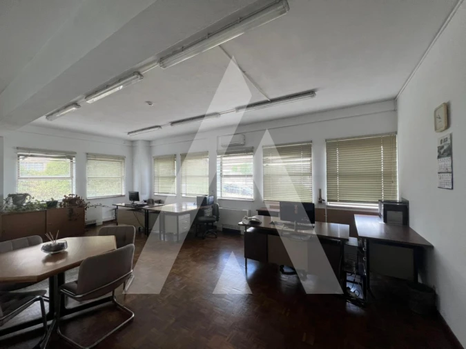 Armazém para Arrendamento em Barcarena Foto 7