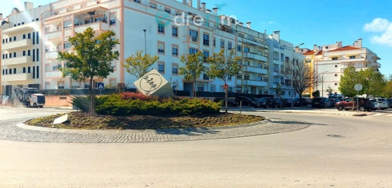 Loja para Venda em União das Freguesias de Setúbal