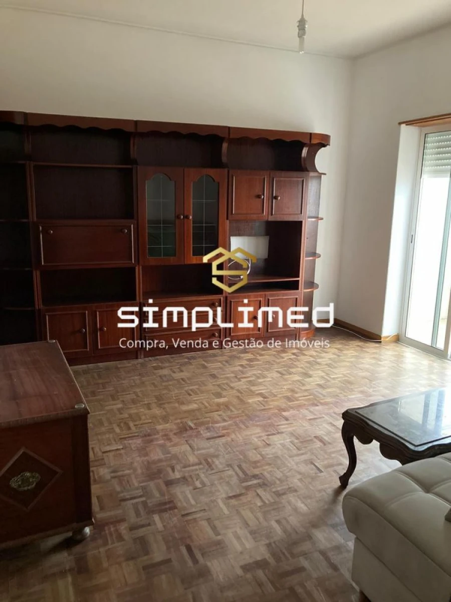 Apartamento T1 para Venda em Amora Foto 10
