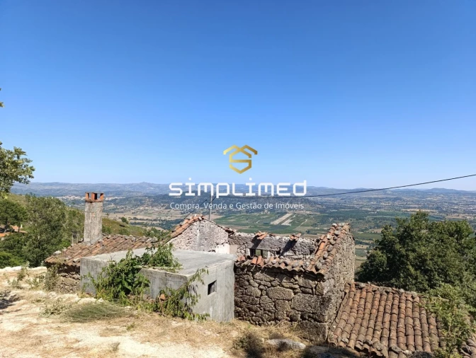 Quinta T0 para Venda em Orjais