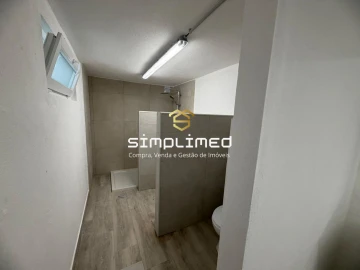 Loja para Venda em Baixa da Banheira e Vale da Amoreira