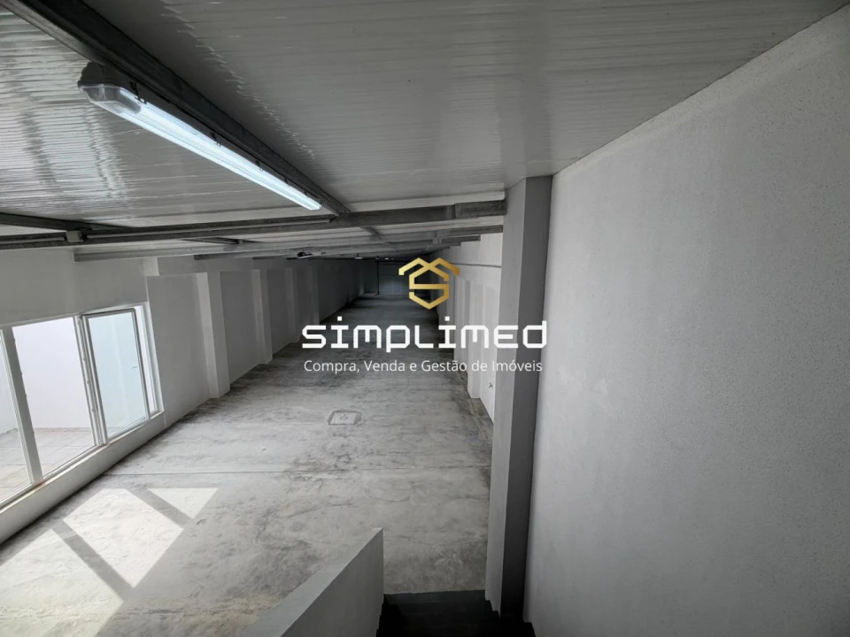 Loja para Venda em Baixa da Banheira e Vale da Amoreira Foto 6