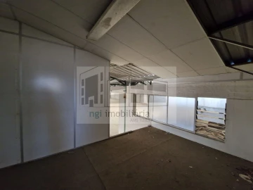 Loja para Venda em Torres Novas (Santa Maria, Salvador e Santiago)