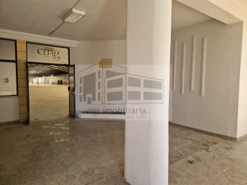 Loja para Venda em Torres Novas (Santa Maria, Salvador e Santiago)