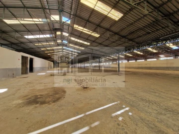 Loja para Venda em Torres Novas (Santa Maria, Salvador e Santiago)