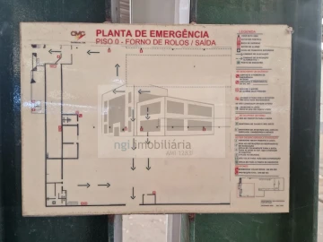 Loja para Venda em Torres Novas (Santa Maria, Salvador e Santiago)