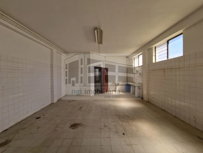 Loja para Venda em Torres Novas (Santa Maria, Salvador e Santiago) Foto 9