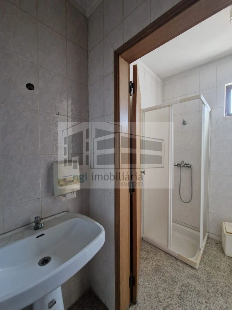 Loja para Venda em Torres Novas (Santa Maria, Salvador e Santiago) Foto 39